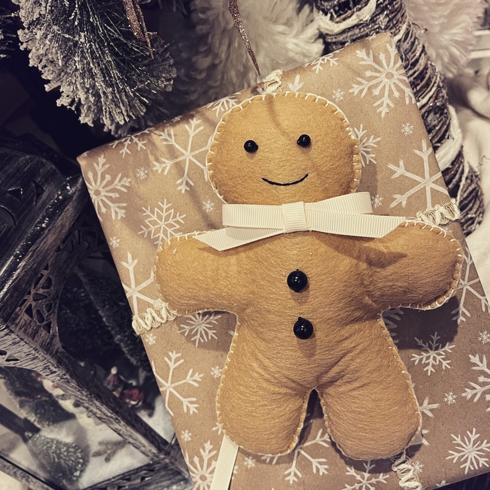 Hand made gingerbread man for gift boxing decor